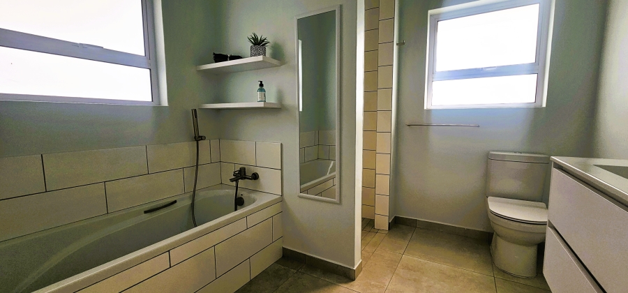 4 Bedroom Property for Sale in Laguna Western Cape